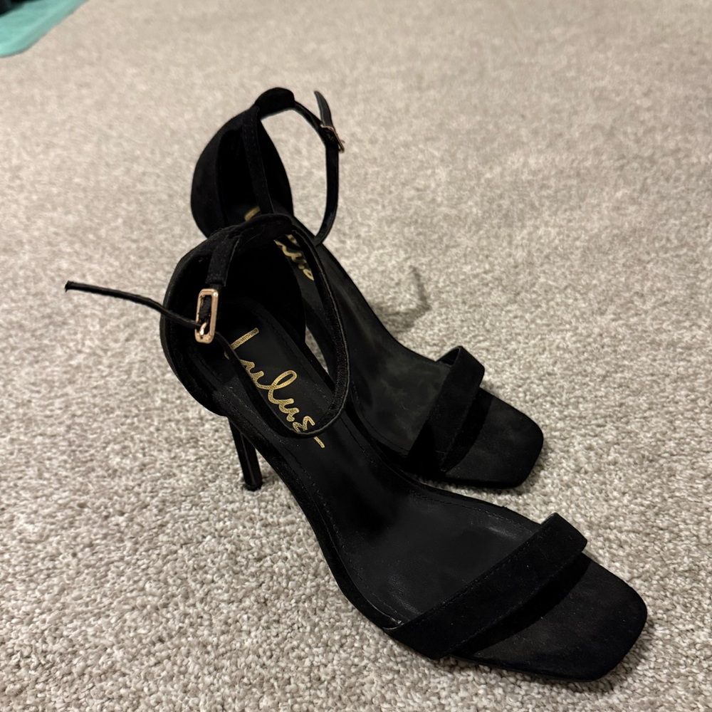 Lulu's Elegant Black Heels